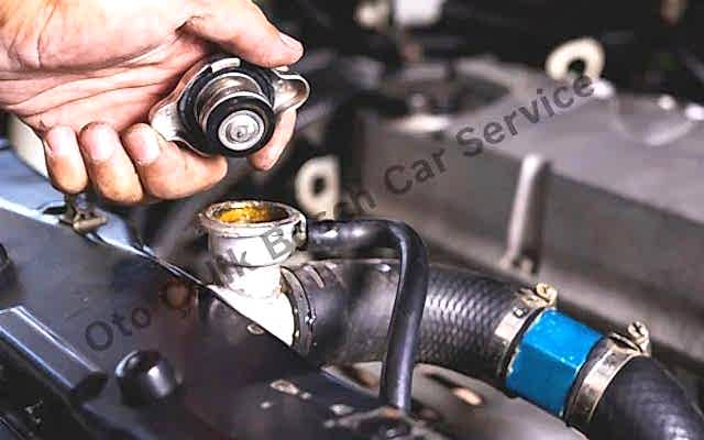 Araba Radyatör Kaçakları Ve Aşınmalar